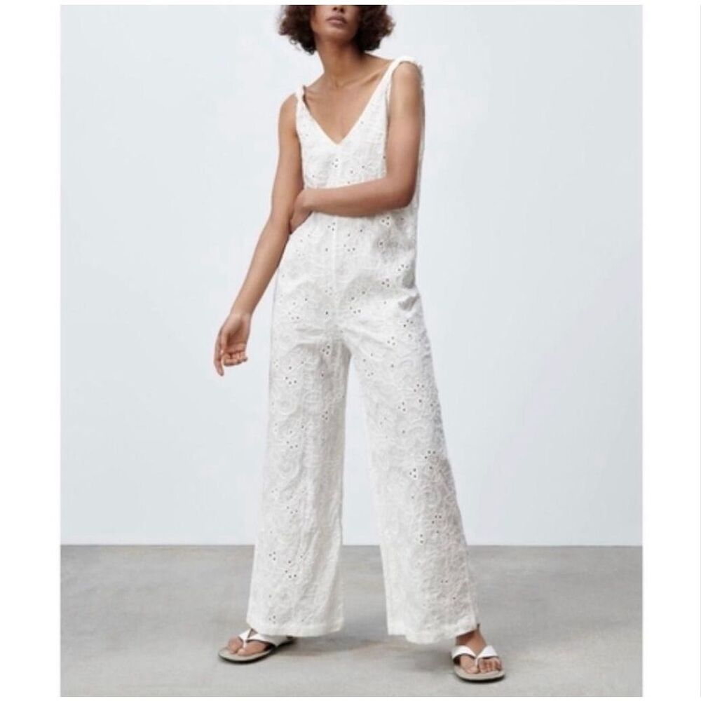 Zara White Lace Jumpsuit Wide Leg Medium Openwork Crochet Embroidered Overalls M